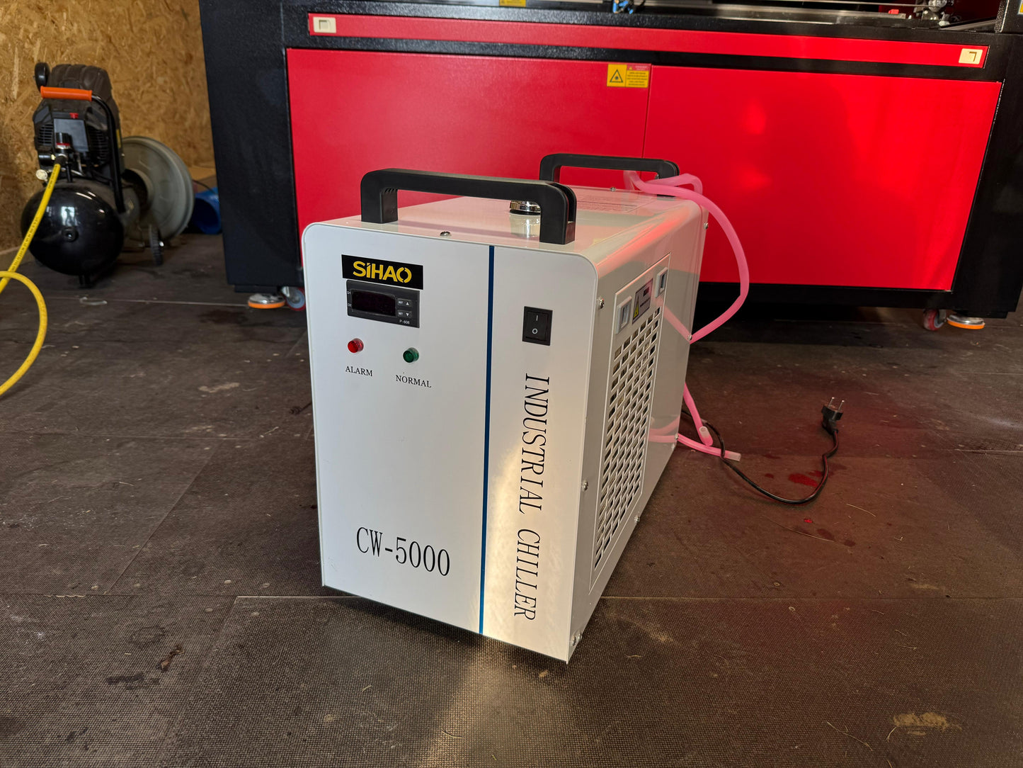 Mazlietota lāzeriekārta KH90140 130W ar CW5000 dzesētāju